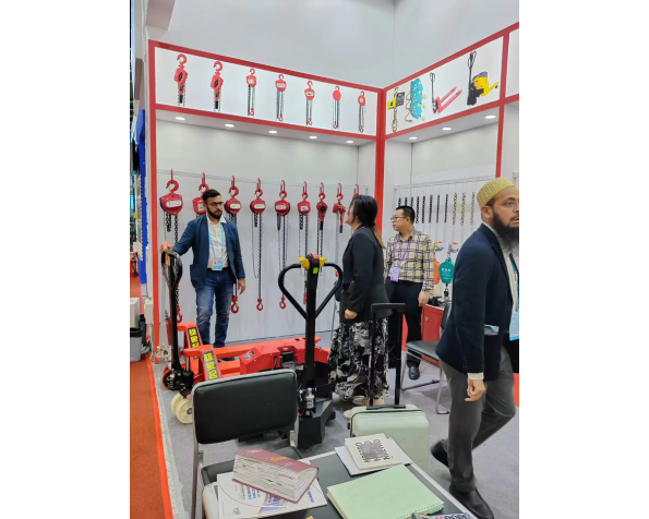 1500 lb electric hoist